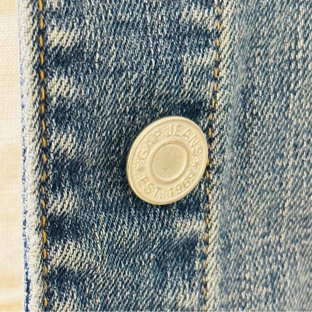 The Gap Light Blue Stretch Jean Jacket Sz Medium - Picture 6 of 14